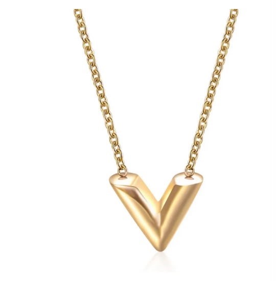 Vogue Pendant Necklace