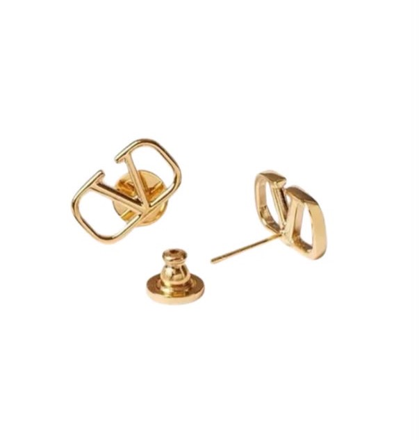 Vera Studs Earrings