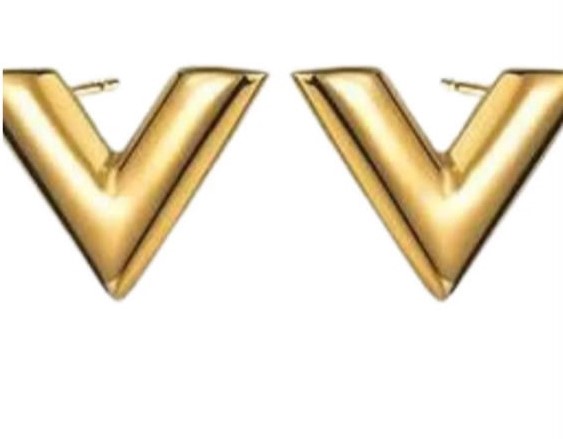 Vogue Stud Earrings